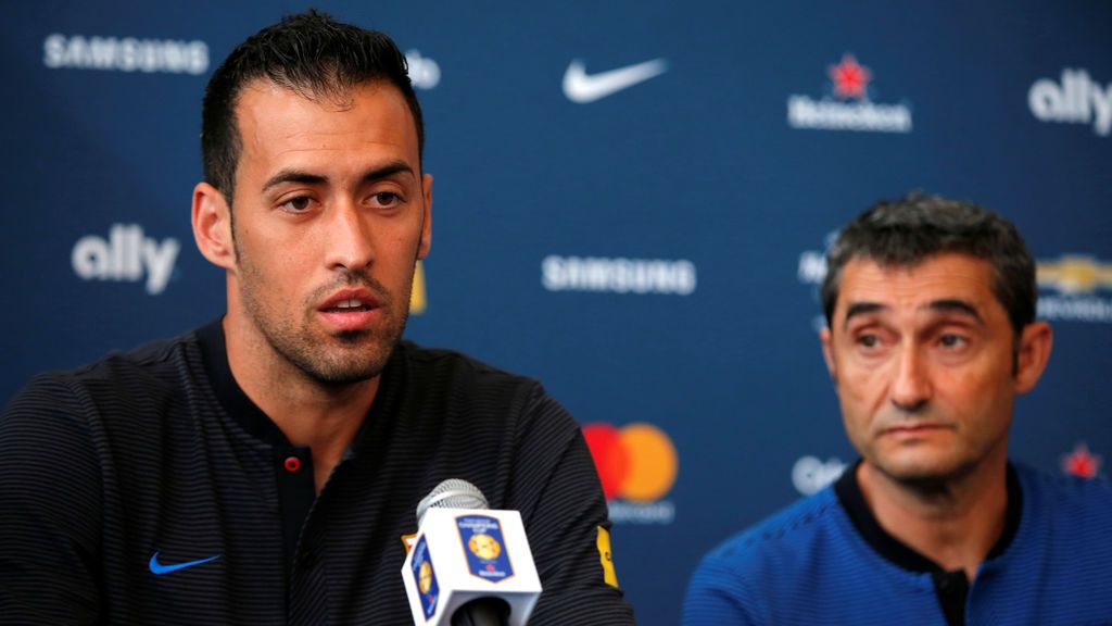 Busquets defiende a Piqué de la crítica del nuevo mánager del Barça: “No es forma de expresarse dentro del club”