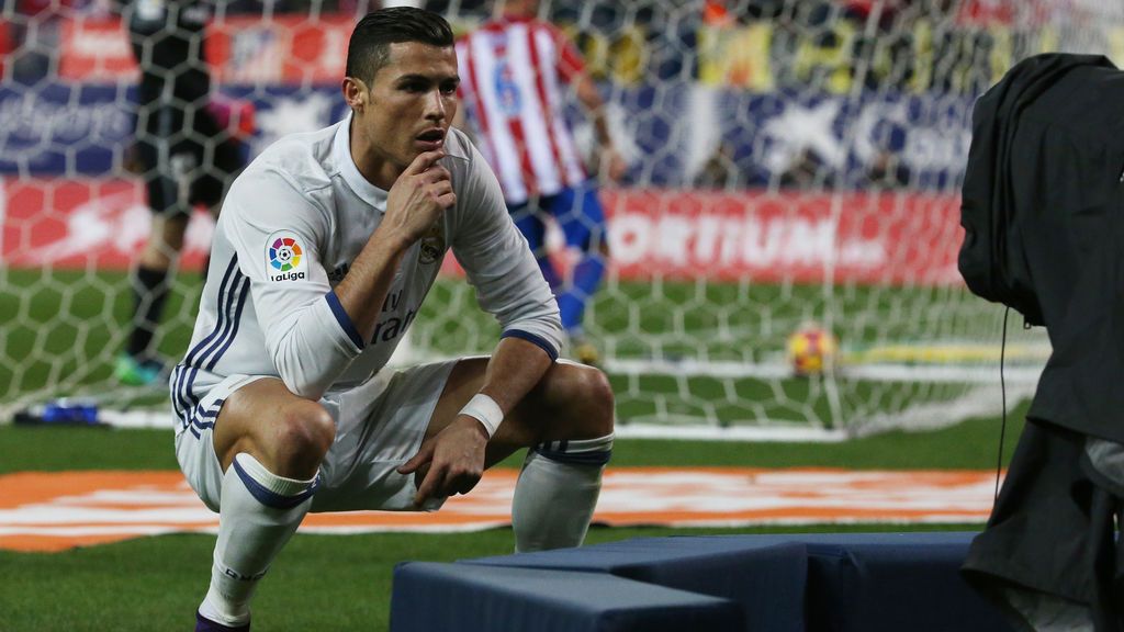 ¿La respuesta de Cristiano a la sanción? Golazo en el entrenamiento y tres emoticonos