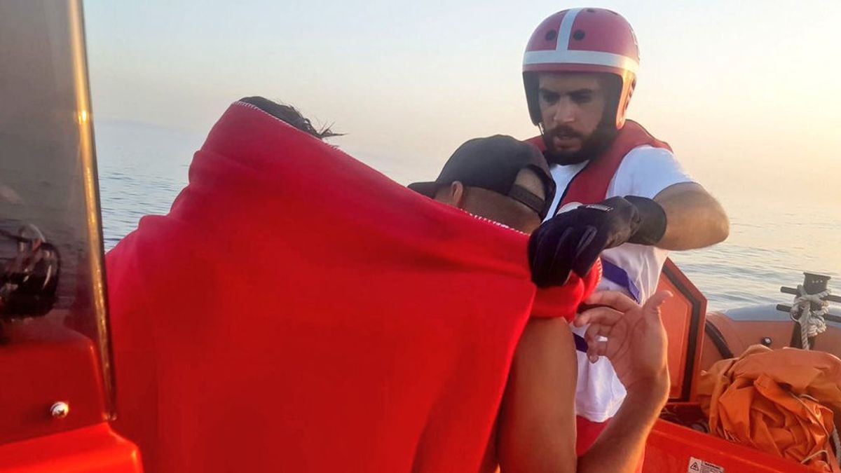 Cruz Roja supera los 3.000 inmigrantes atendidos en las costas de Cádiz, el doble que en todo 2016