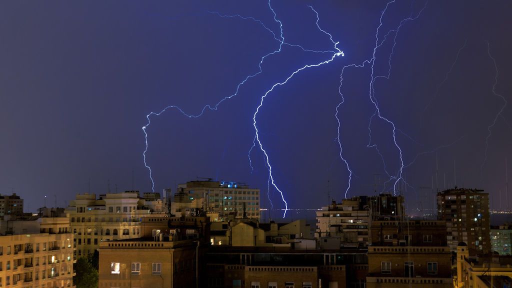 ¿A qué se debe el verano tan loco que estamos soportando?