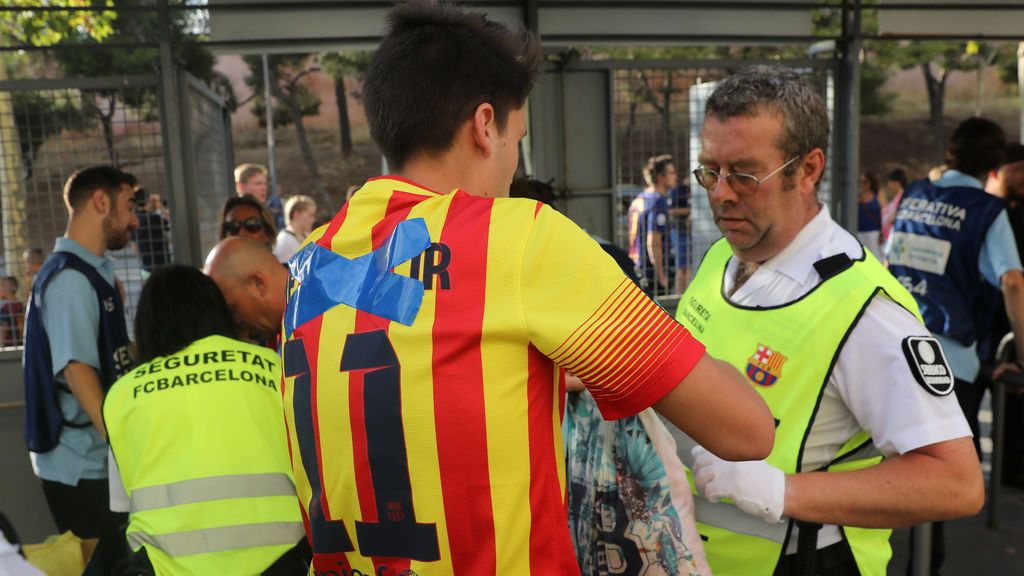 Neymar y los controles de seguridad, protagonistas antes del Barcelona - Betis