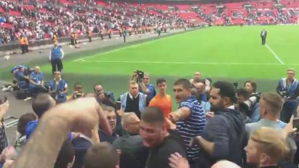 El bonito gesto de Courtois con un niño que fascinó a los aficionados del Chelsea