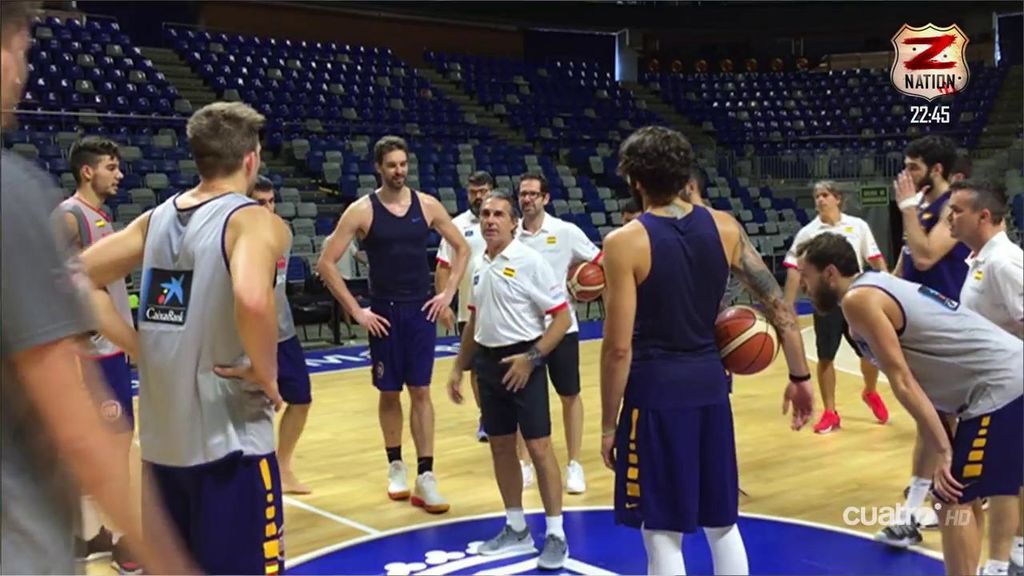 Scariolo y Pau Gasol, en la emotiva despedida a Xavi Rabaseda y Sebas Saiz: “Gran trabajo”