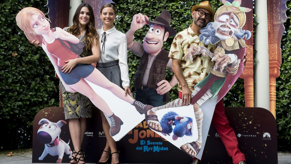 Así posan Corbacho, Ugarte y Jenner, las voces de 'Tadeo Jones 2'