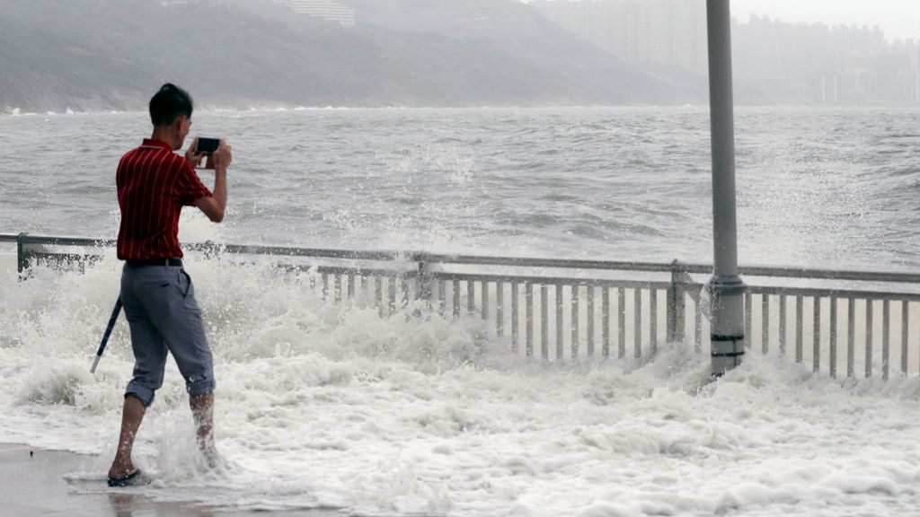 El tifón Hato llega a China El tifón Hato llega a China