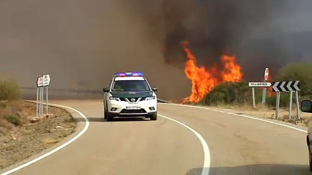 Varios incendios arrasan León y Orense