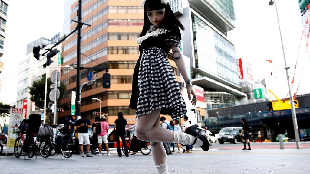 Esta 'muñeca viviente' es la nueva sensación de la moda japonesa