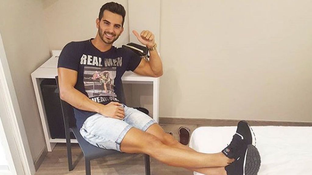 Suso celebra las buenas noticias de fiesta en Benidorm con Belén, Andreíta y Miguel Suso celebra las buenas noticias de fiesta en Benidorm con Belén, Andreíta y Miguel