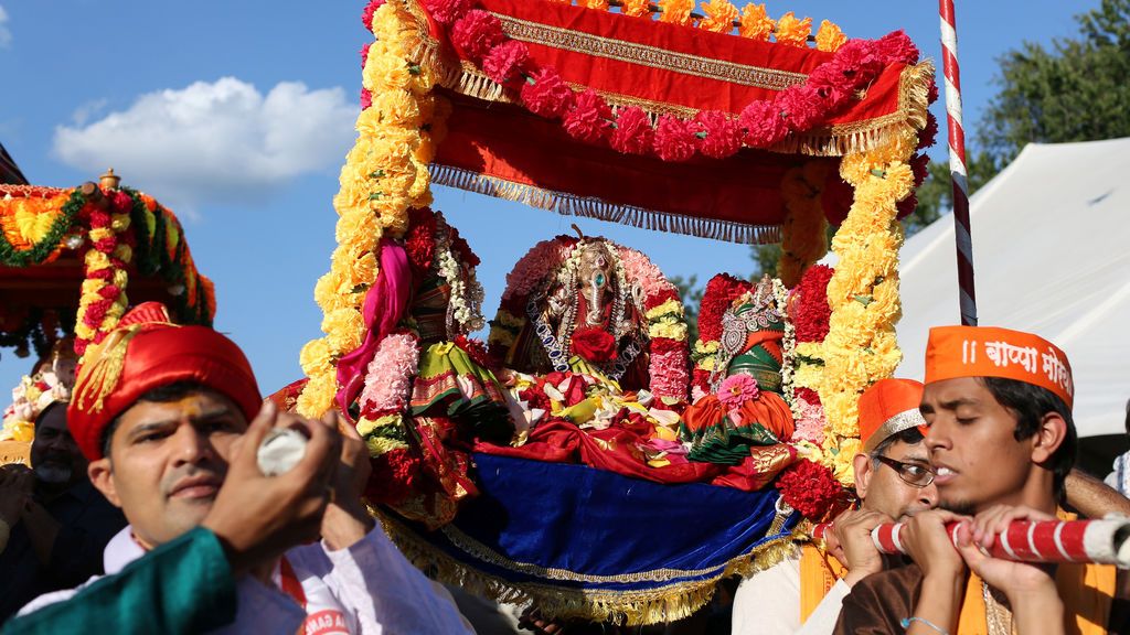El primer día de Ganesha Chaturthi, en el Templo Bharathiya en Chalfont, Pensilvania