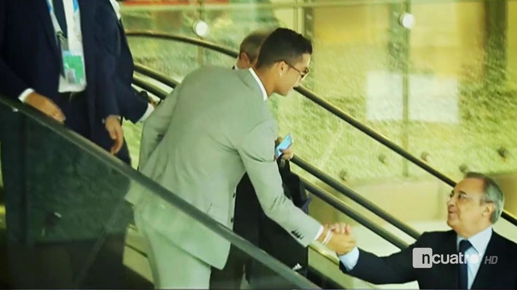 El saludo entre Cristiano y Florentino Pérez: ¿Por qué tardaron en darse la mano?