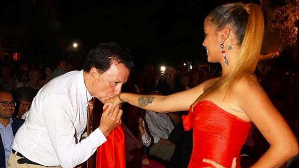 Gloria Camila le desea suerte a su padre en su día más especial: "Te amo, mi rey" Gloria Camila le desea suerte a su padre en su día más especial: "Te amo, mi rey"