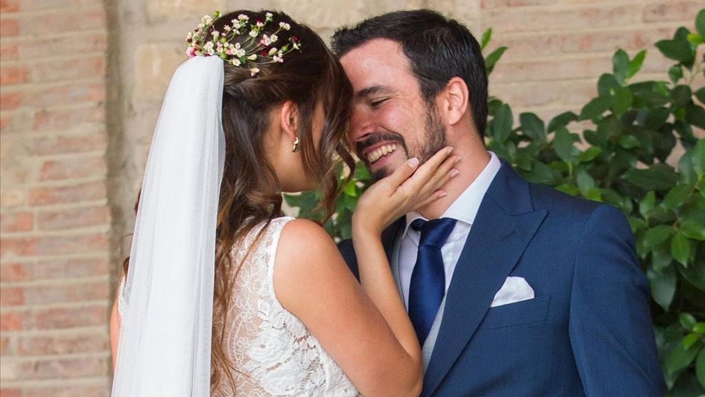 Alberto Garzón y Anna Ruiz se dan el 'sí quiero'