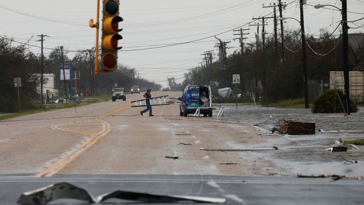 Texas declara la situación de desastre en 50 condados tras el paso del 'Harvey'