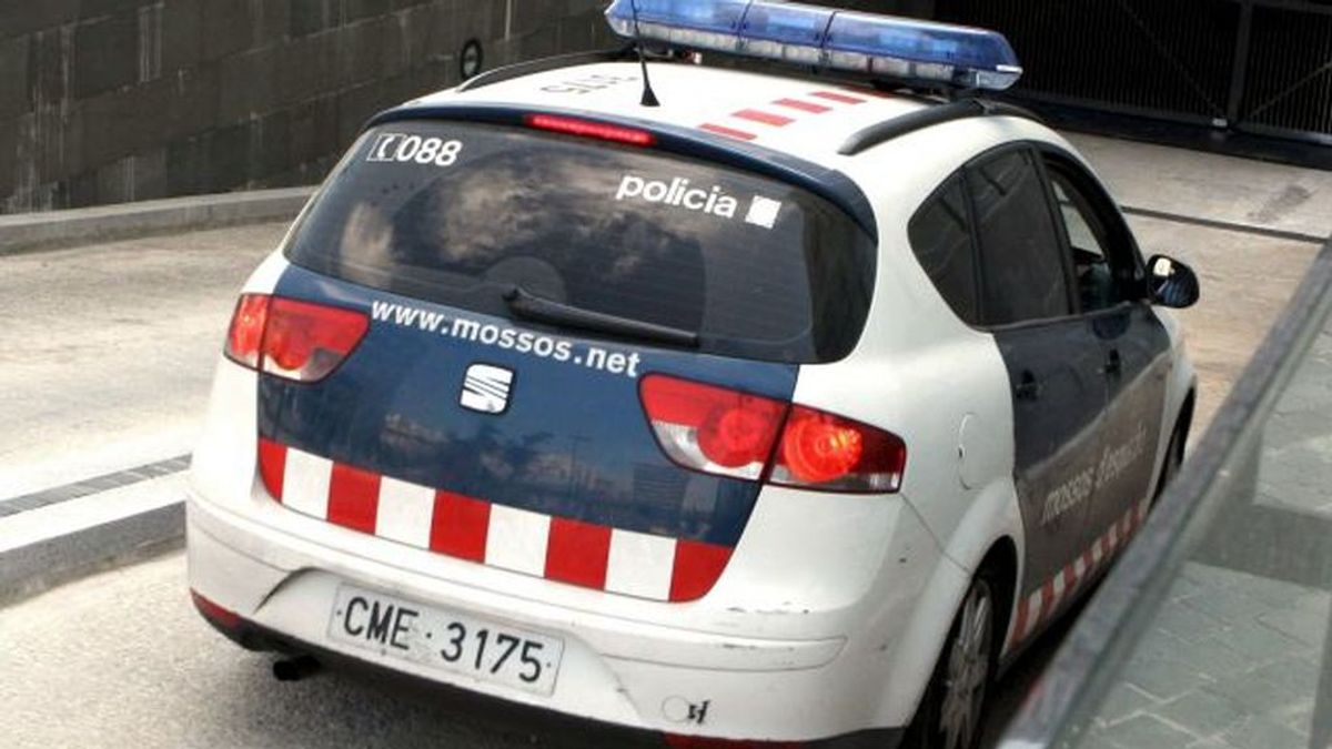 Investigan la muerte de una mujer hallada en un coche en Arenys de Mar (Barcelona)