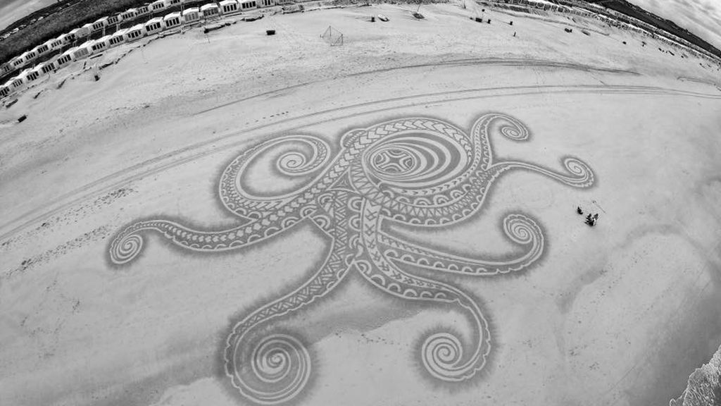 Arte callejero en la playa: crea impresionantes dibujos en la arena