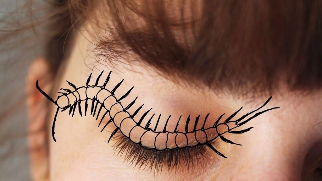 Esta artista se inspira en las formas de su cuerpo y lo utiliza como lienzo