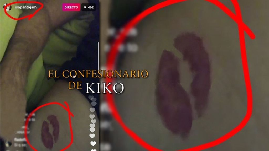 Alejandro Albalá se baja los pantalones para mostrar su tatuaje dedicado a Chabelita