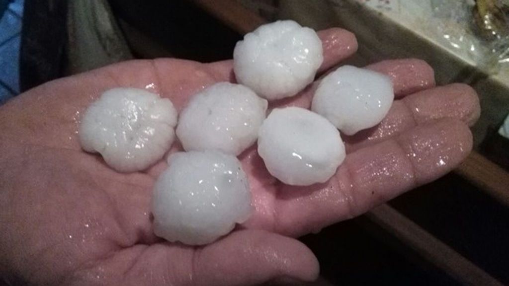 Granizo en pleno agosto, tenemos las mejores fotos y vídeos