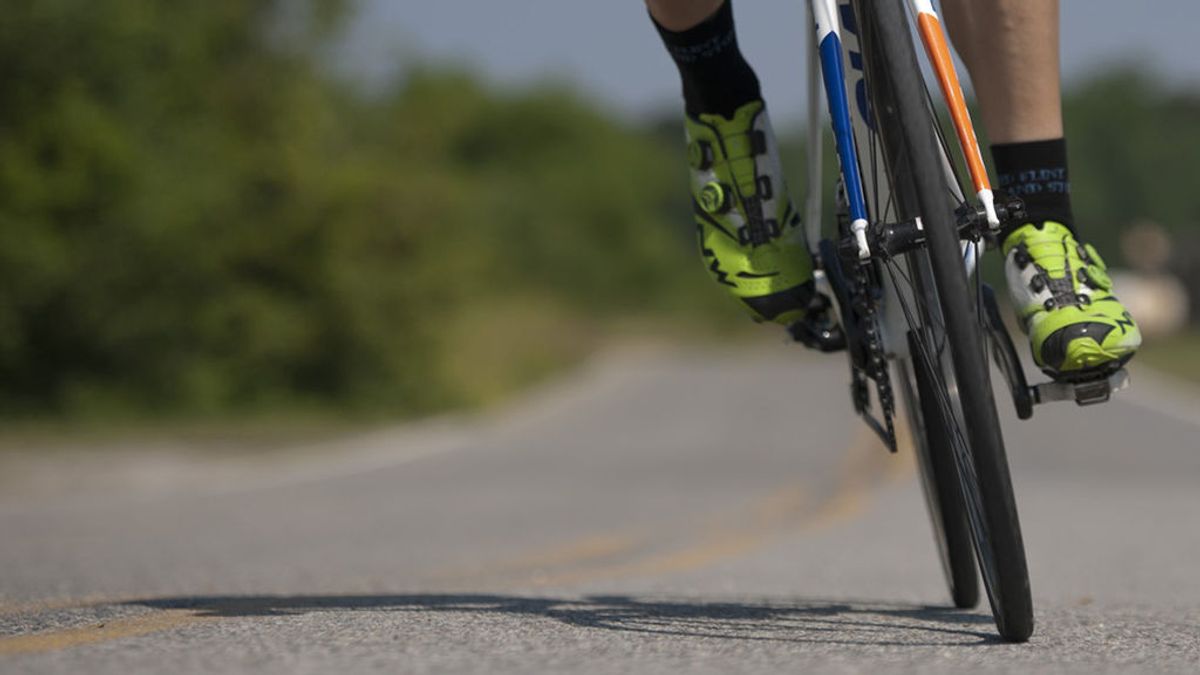 Muere un ciclista de 50 años tras ser atropellado por un camión en León