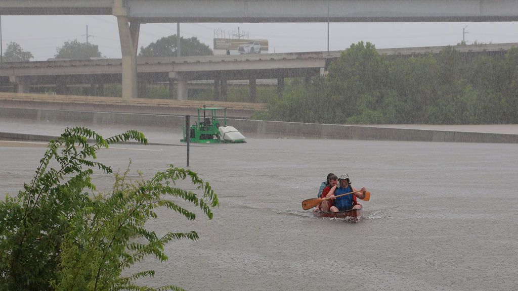 Las evacuaciones también son en kayak