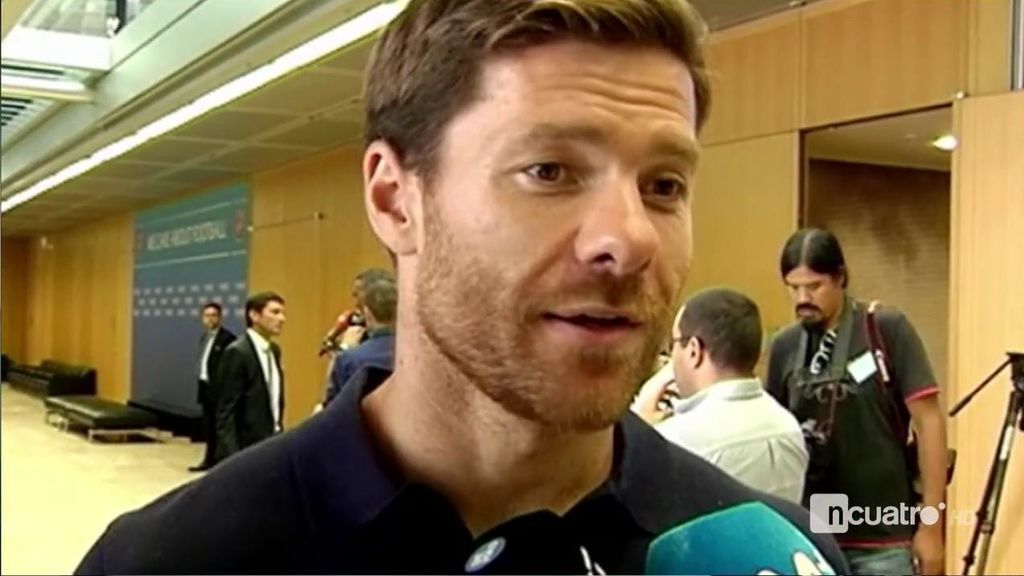 Xabi Alonso, sobre los pitos del Bernabéu: “No dudo de Benzema ni de Gareth Bale”