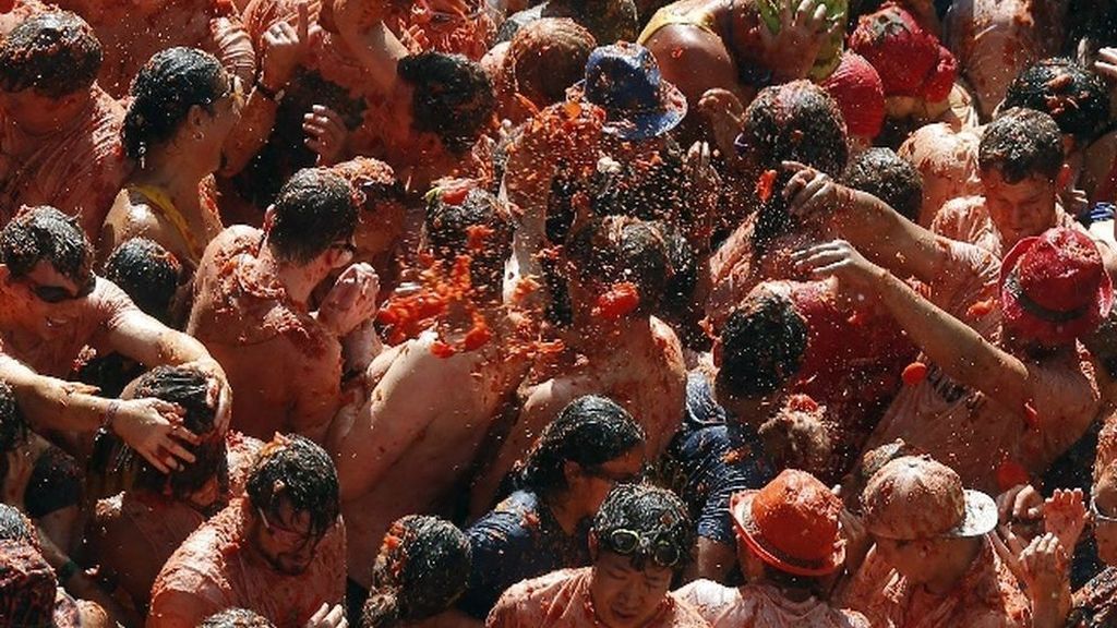 Buñol busca el equilibrio entre diversión y seguridad para la Tomatina