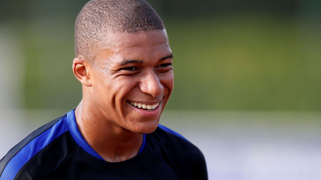 El PSG ficha a Mbappé del Mónaco por 180 millones de euros El PSG ficha a Mbappé del Mónaco por 180 millones de euros