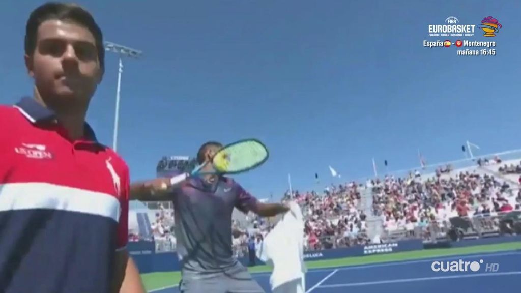 ¡Destroza la raqueta! Kyrgios vuelve a liarla en el US Open y explota en rueda de prensa