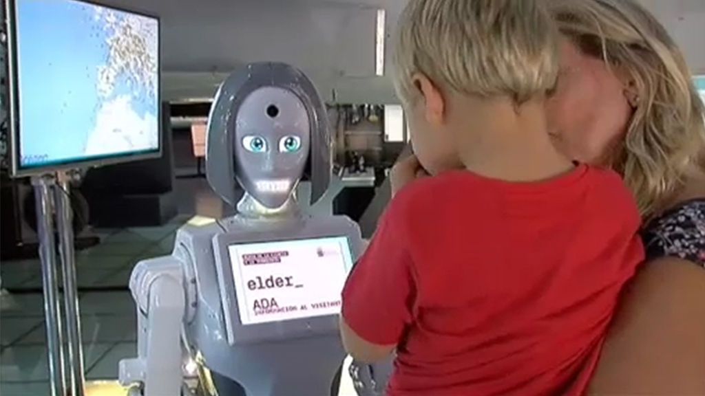 Ada, el primer robot-guía de nuestro país