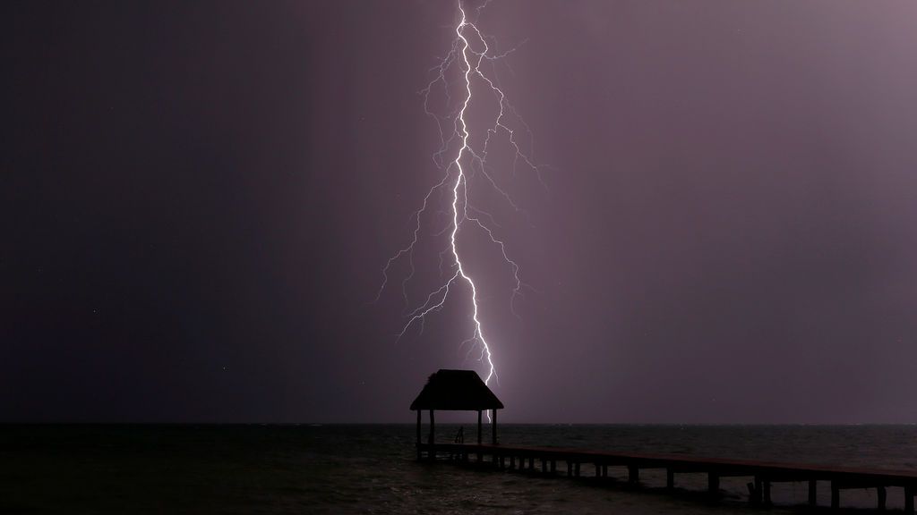 Relámpagos en el Caribe