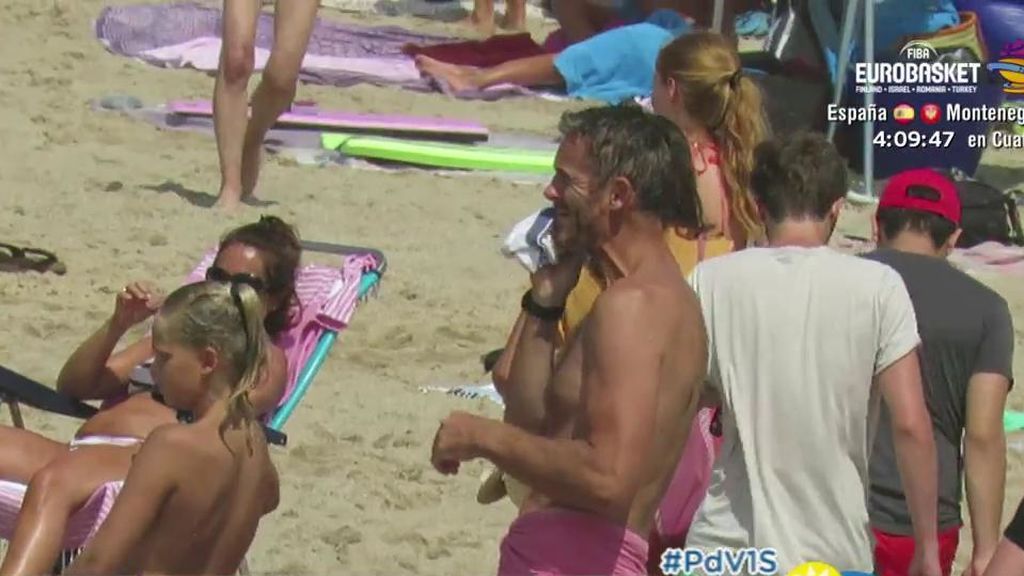 Urdangarín, pillado en la playa limpiándose con su ropa interior