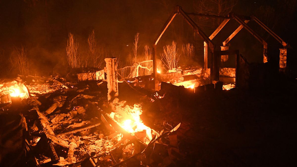 Cientos de personas evacuadas por un incendio en California