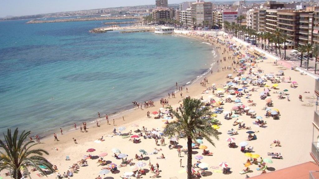 Un grupo de personas evita el secuestro de una niña de dos años en Torrevieja Un grupo de personas evita el secuestro de una niña de dos años en Torrevieja