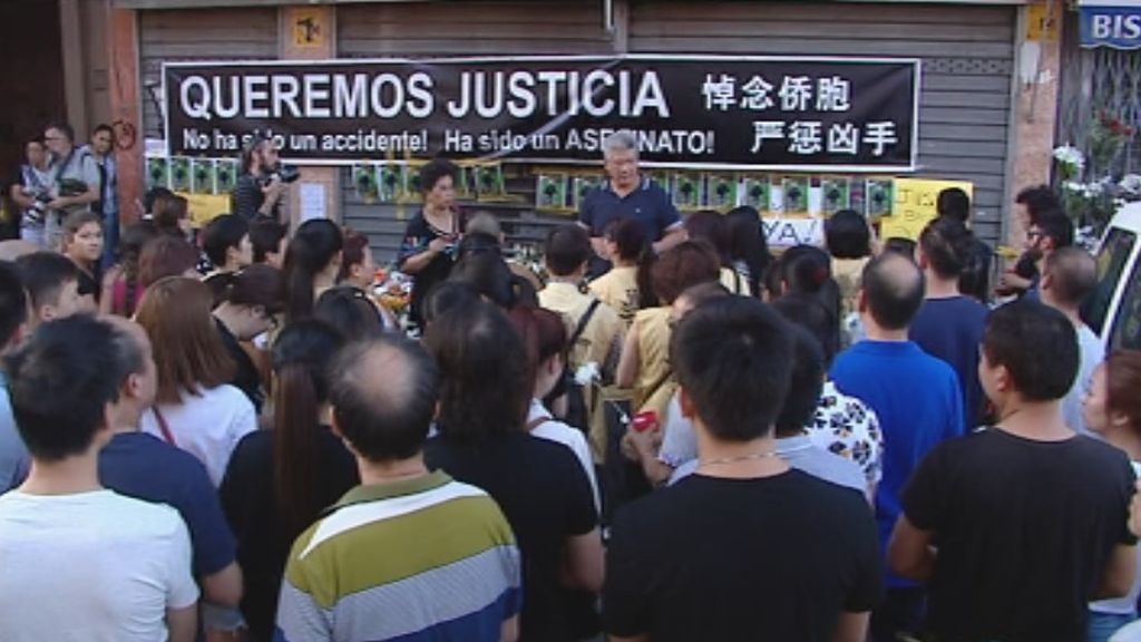El barrio madrileño de Usera se une para apoyar a la familia del pequeño Ichi que murió atropellado