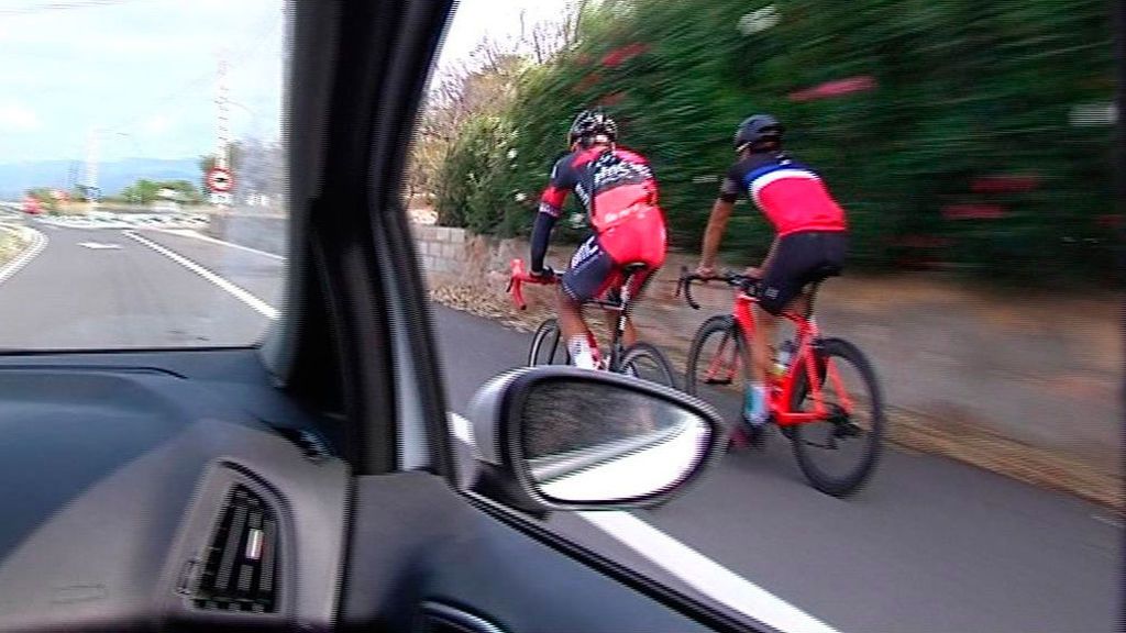 Ciclistas y conductores peligrosamente juntos