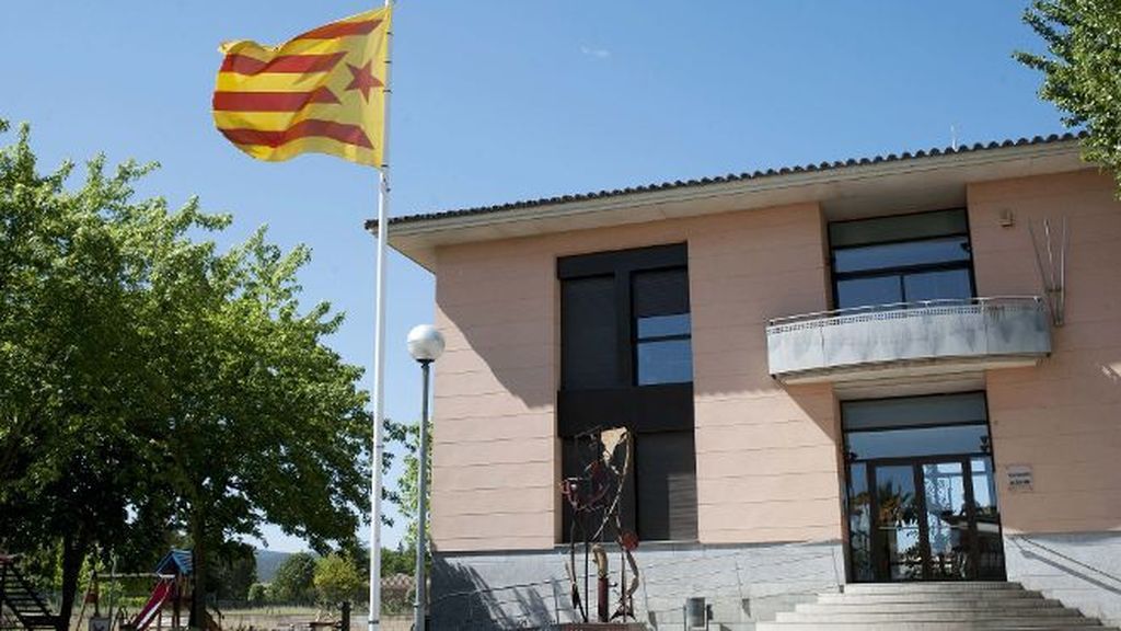 Más de 400 alcaldes firman a favor del referéndum pese a las "amenazas" del Gobierno Más de 400 alcaldes firman a favor del referéndum pese a las "amenazas" del Gobierno