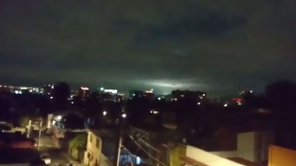 El terremoto de México  y las misteriosas luces que se vieron en el cielo