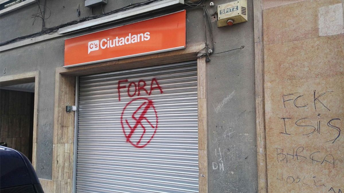 Ataque a la sede de Cs en Montcada i Reixac: "Jamás nos vais a callar"