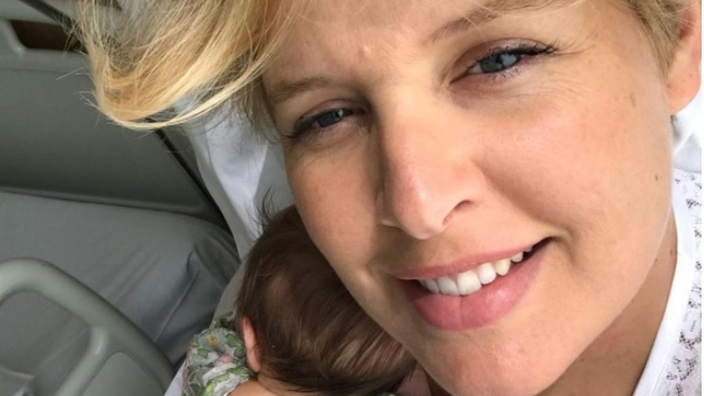 Tania irradia felicidad con una foto de su madre y de su hija Tania irradia felicidad con una foto de su madre y de su hija