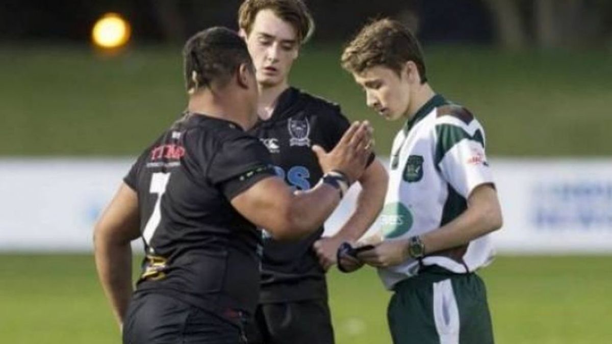 El rugby, implacable: 10 años de sanción para un adolescente por esta agresión al árbitro El rugby, implacable: 10 años de sanción para un adolescente por esta agresión al árbitro