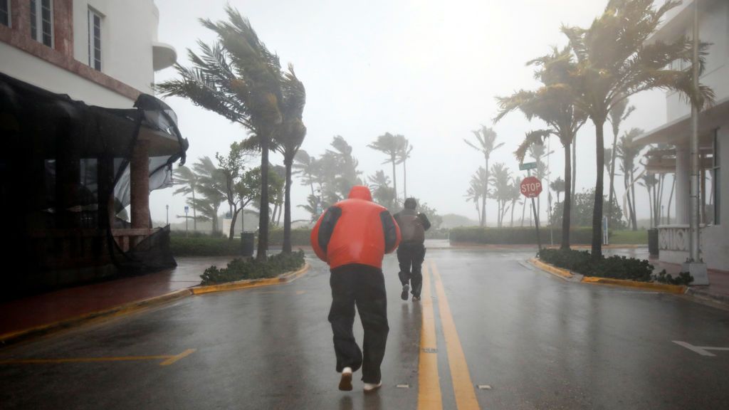 El huracán ‘Irma’ entra en Florida con vientos de más de 200 km/h