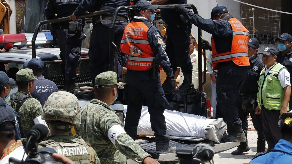 Asciende a 90 el número de víctimas mortales por el terremoto en México Asciende a 90 el número de víctimas mortales por el terremoto en México