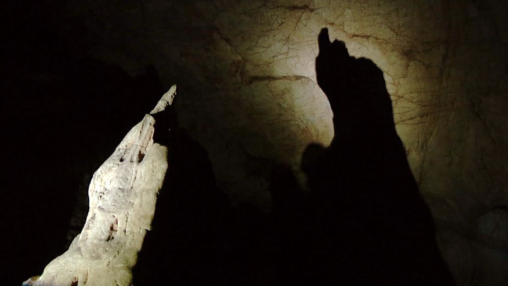 Descubrimos el primer cine de la historia en las cuevas paleolíticas de Cantabria