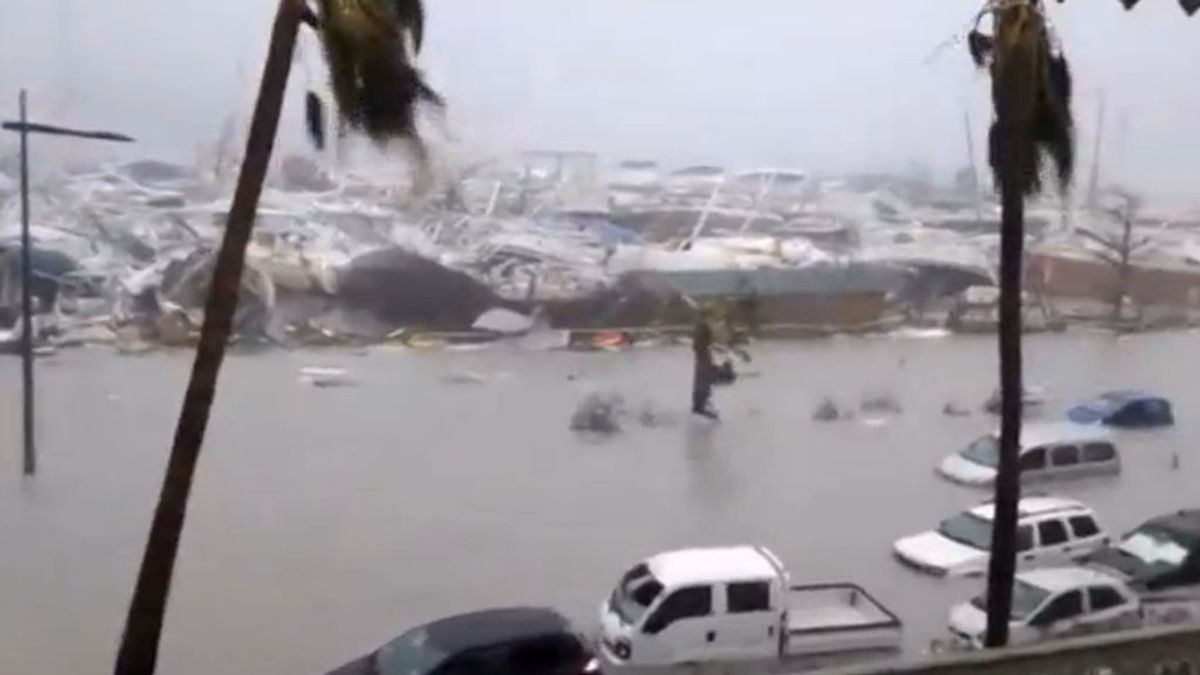 Irma baja a categoría 1 y se convierte en una tormenta tropical
