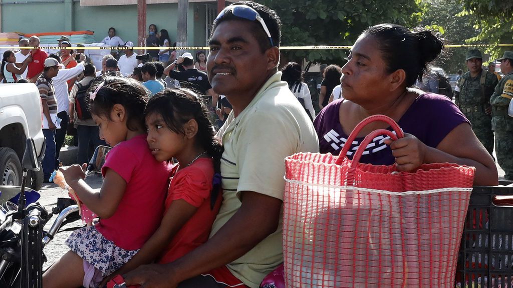 75.000 mexicanos esperan en refugios ayuda humanitaria tras el terremoto