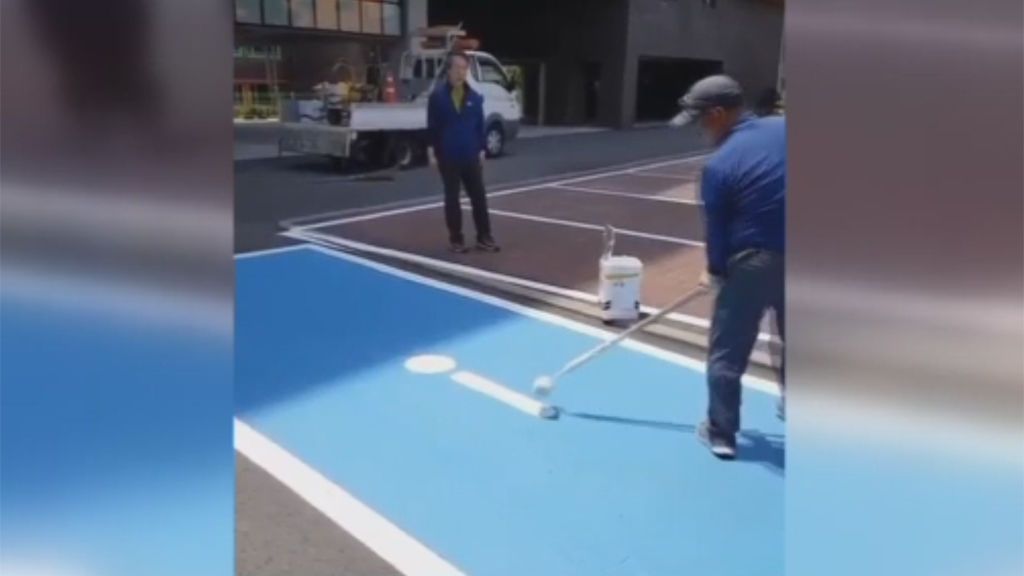 La prodigiosa habilidad para pintar señales de tráfico que te dejará sin palabras