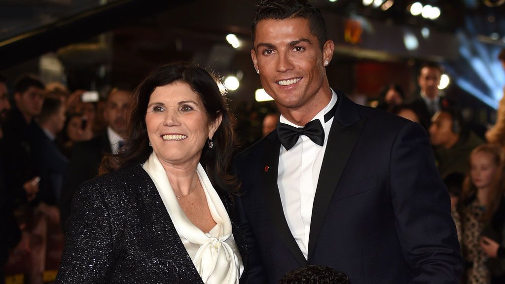 La madre de Cristiano demuestra a su hijo quién es "la abuela más orgullosa del mundo"