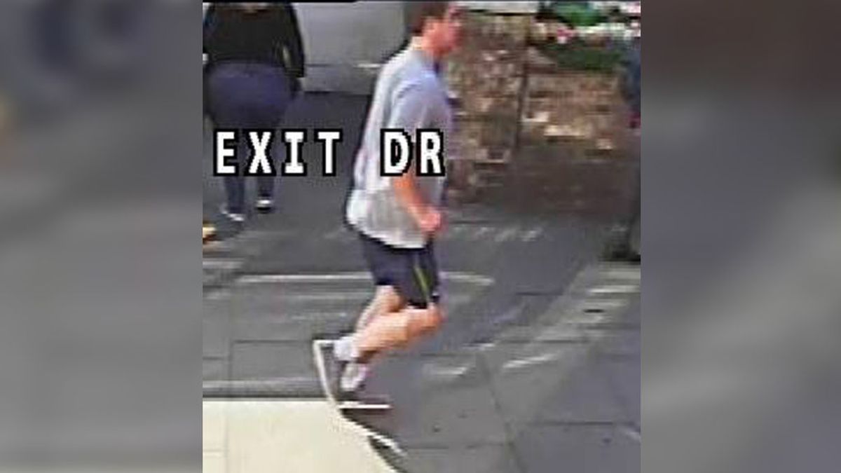 Difunden nuevas imágenes del corredor que empujó y tiró al suelo a una mujer en Londres