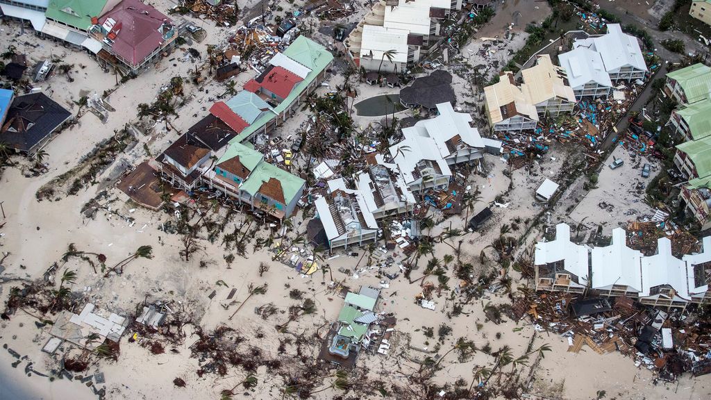 Un avión militar repatría a los turistas españoles atrapados en San Martín por el huracán Irma