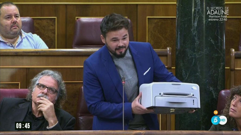 Gabriel Rufián se presenta en el Congreso con una impresora: "Es una humilde Samsung republicana"